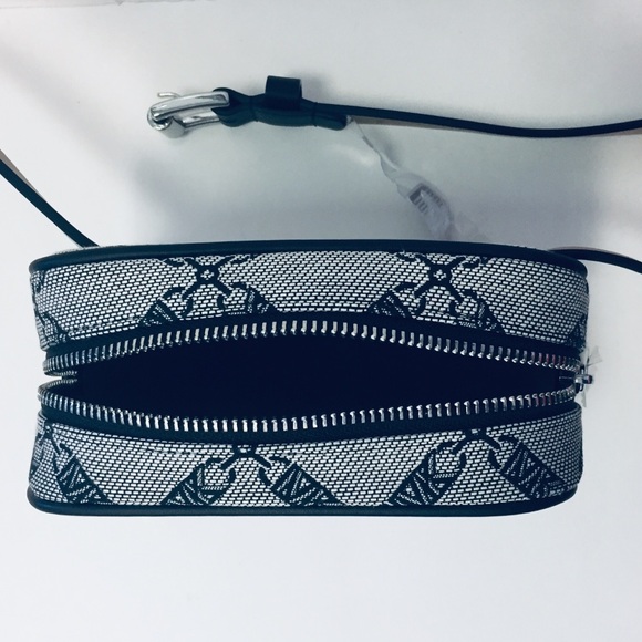 NWT Michael Kors Belt Bag - Picture 8 of 16